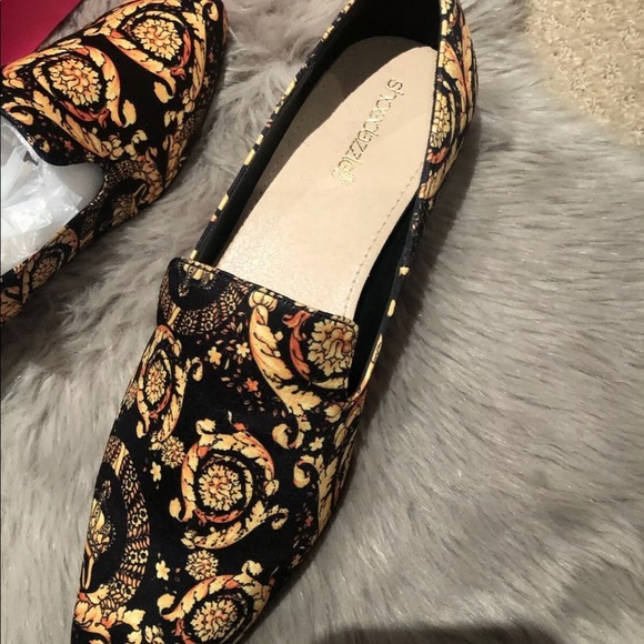 Baroque Print Loafers with Gold Heel - Picture 2 of 3